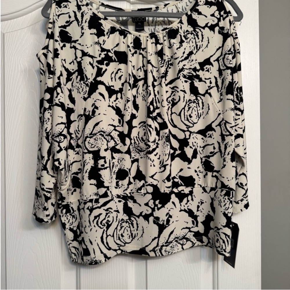 CLARA SUNWOO Black and White Graphic Blouse with 3/4 Sleeves NWT